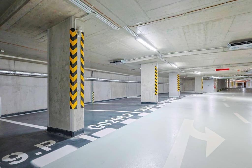 Apartment Danubius One - Spacious W Free Parking *